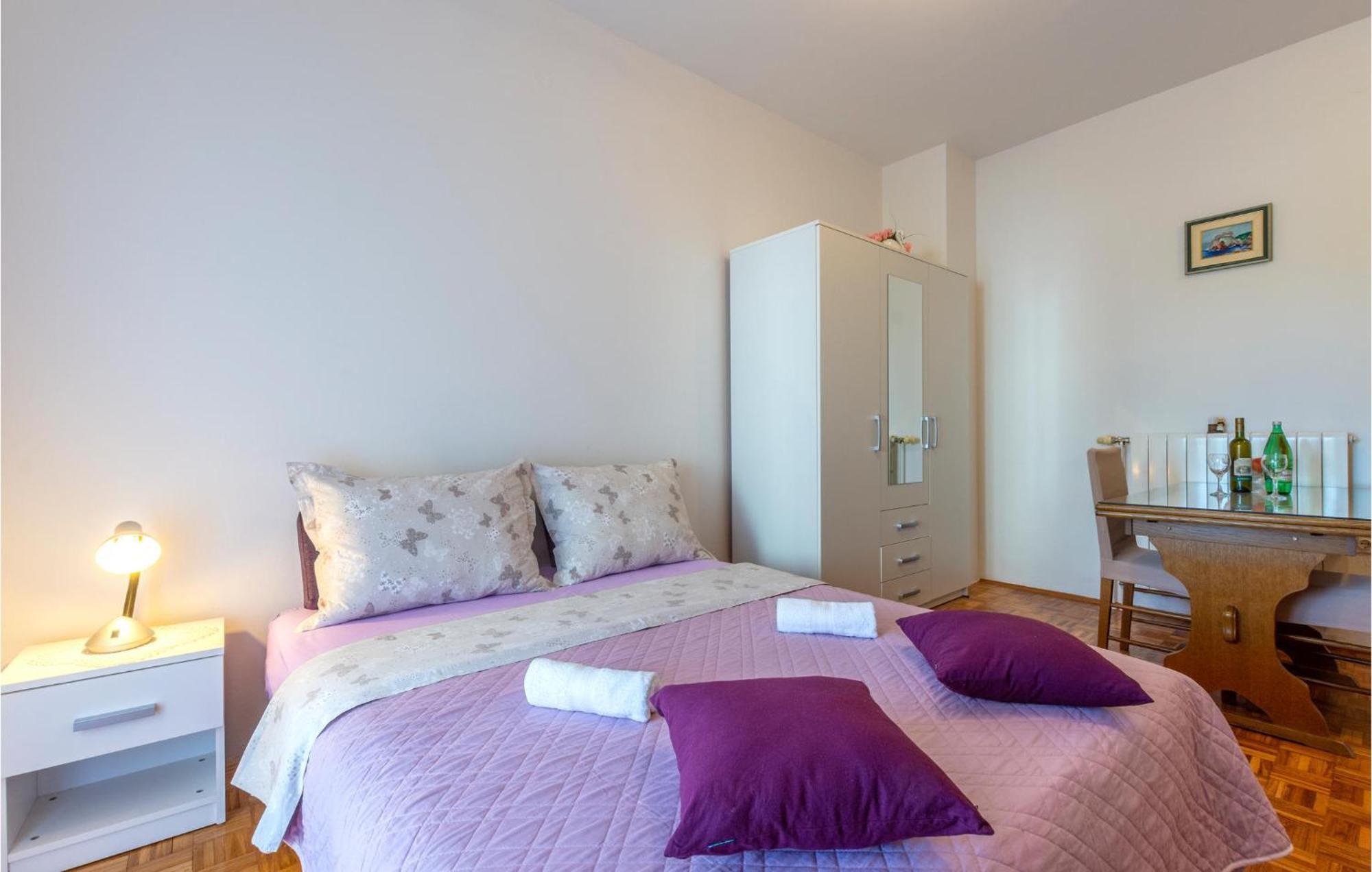 Lovely Apartment In Stobrec With Wifi スプリト エクステリア 写真